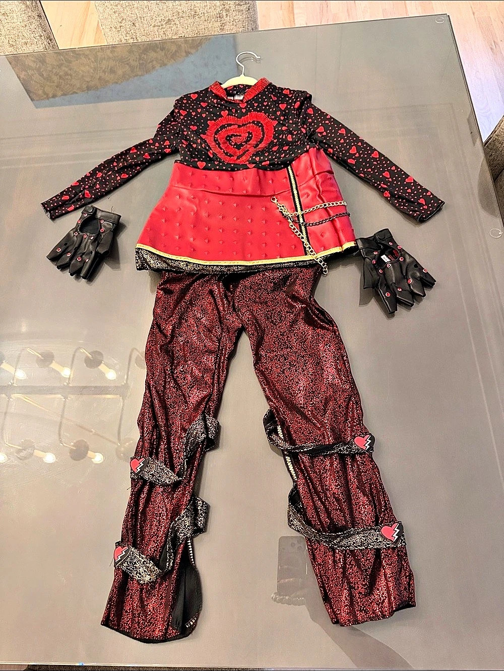 Disney Descendants: Wicked World Costume Red & Black size small 2026 New out of
